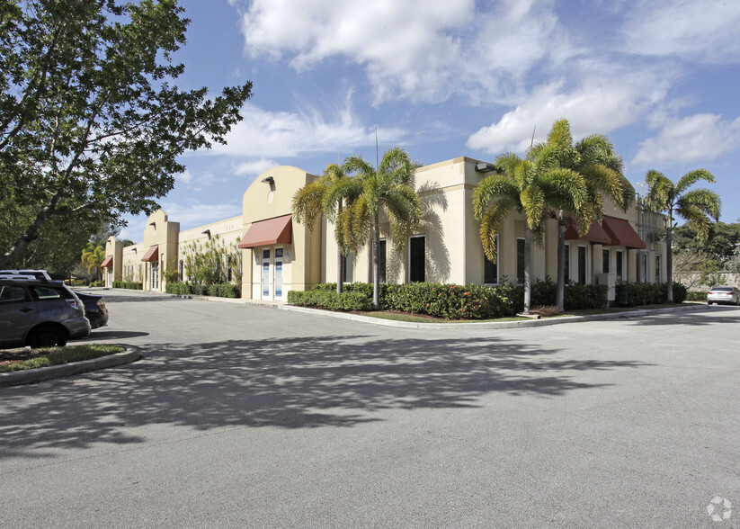 12411-12433 NW 35th St, Coral Springs, FL à louer - Photo principale - Image 1 de 22