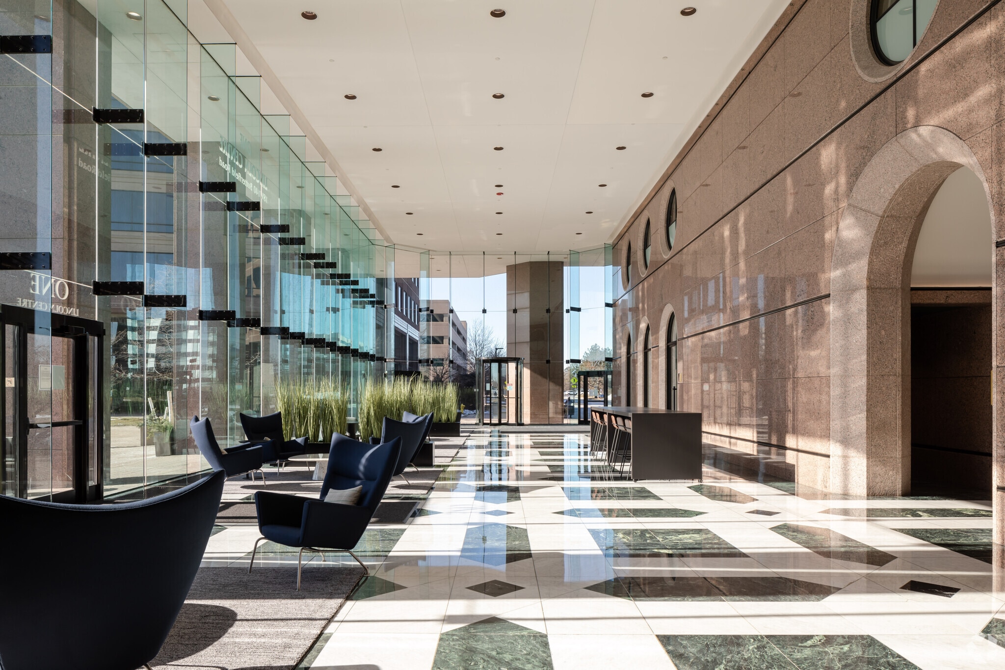 18W140 Butterfield Rd, Oakbrook Terrace, IL for lease Building Photo- Image 1 of 13