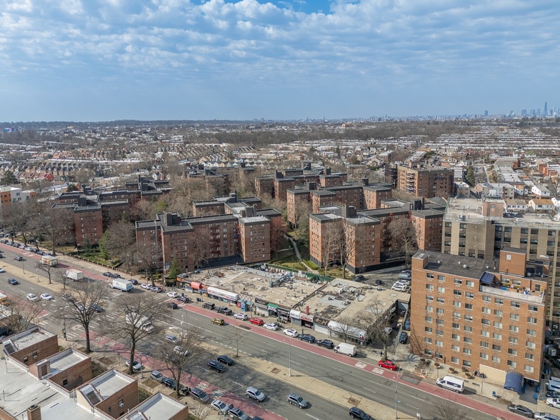 62-06 Woodhaven blvd, Rego Park, NY for sale - Building Photo - Image 2 of 10