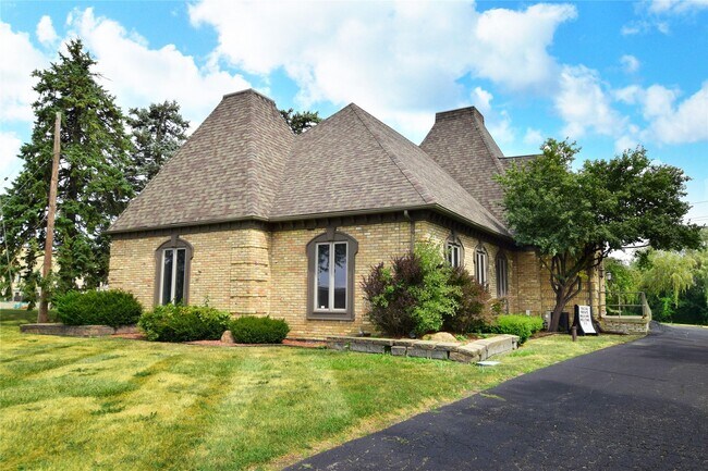 More details for 3438 Lennon Rd, Flint, MI - Office for Sale