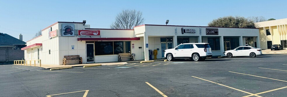 801-813 Trailwood Dr, Hurst, TX for sale - Building Photo - Image 1 of 1