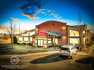 Plus de détails pour 313 S Veterans Pky, Normal, IL - Commerce de détail à louer