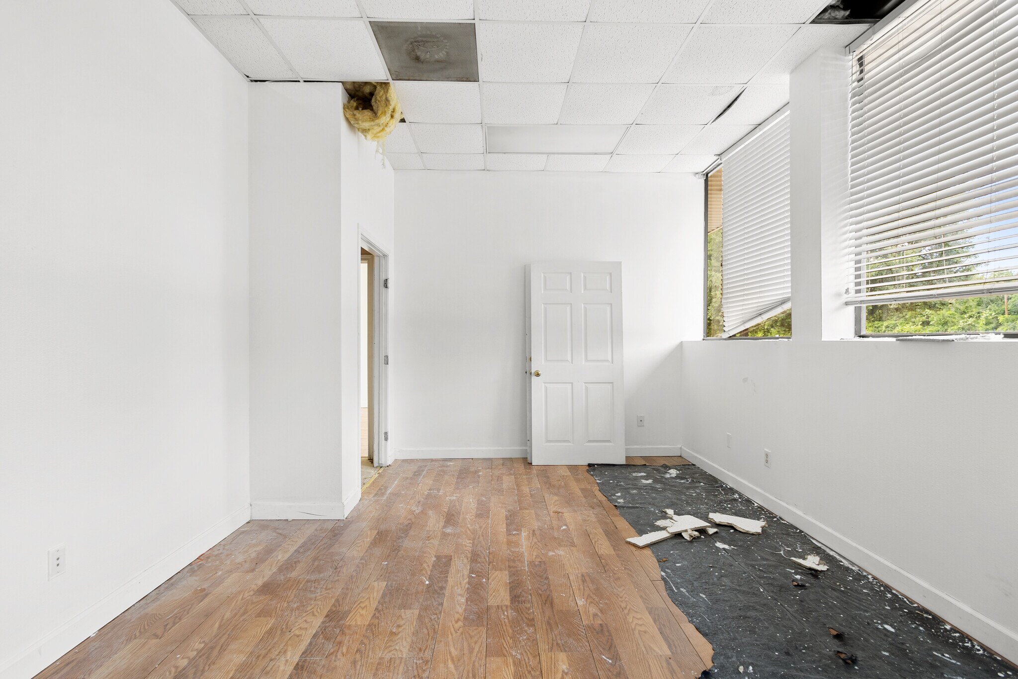 1504 S Frazier St, Conroe, TX for lease Building Photo- Image 1 of 13