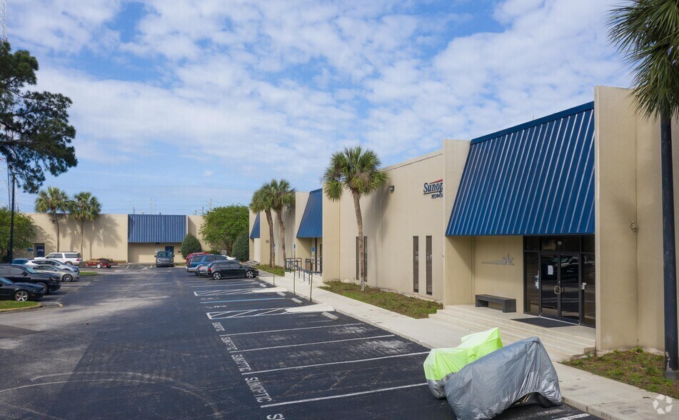 6000-6030 Bowdendale Ave, Jacksonville, FL à louer - Photo principale - Image 1 de 10