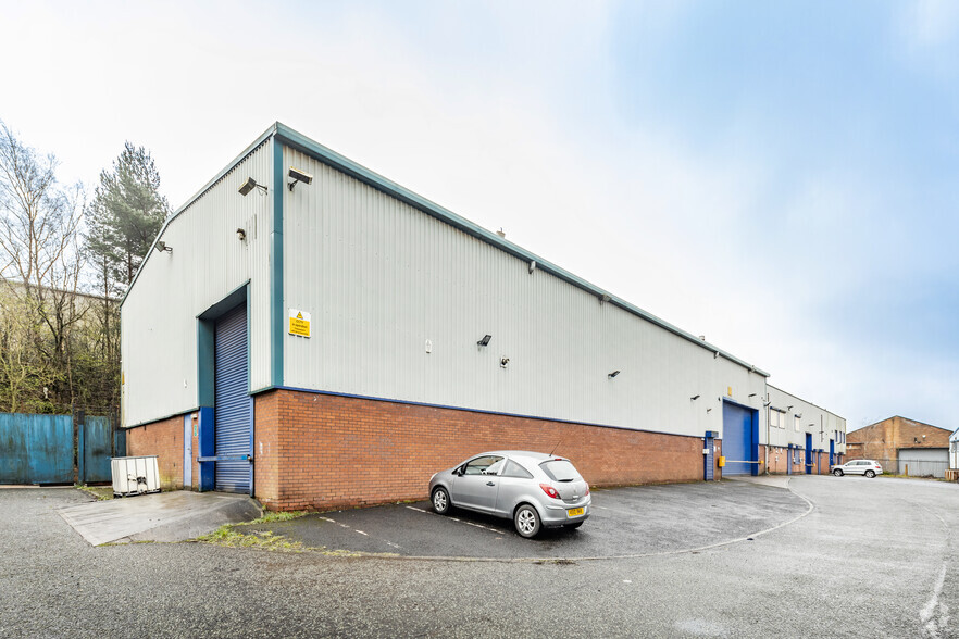 Queensway, Rochdale for lease - Primary Photo - Image 1 of 4