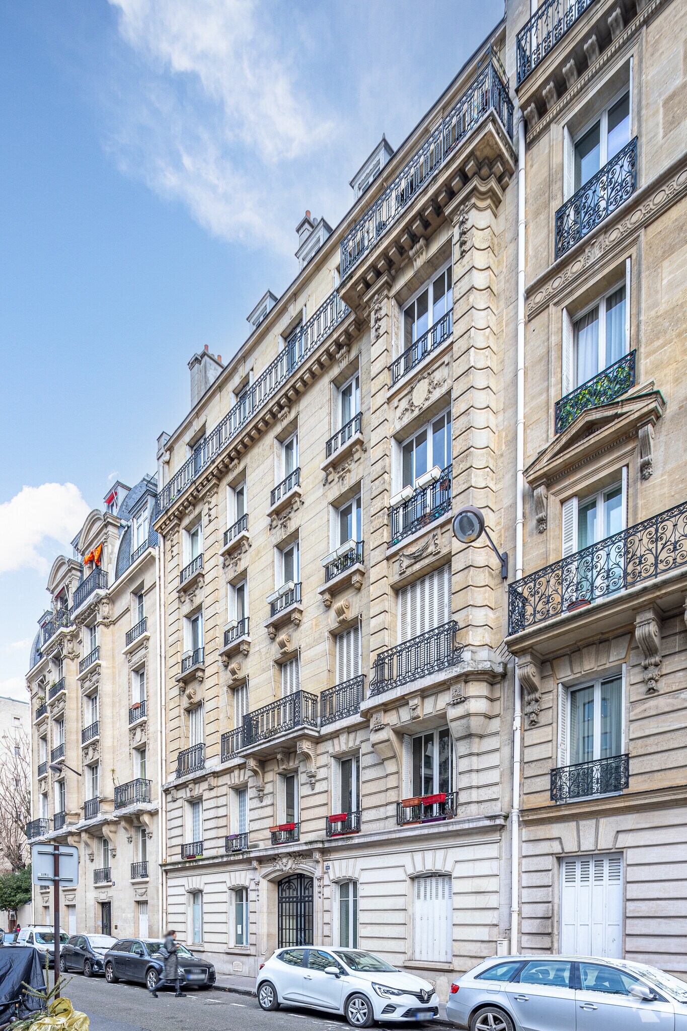 24 Rue Daubigny, Paris for sale Primary Photo- Image 1 of 2