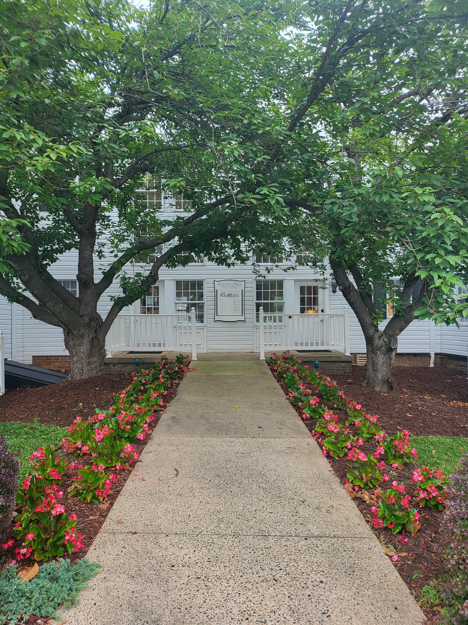 11718 Bowman Green Dr, Reston, VA à louer Photo intérieure- Image 1 de 10