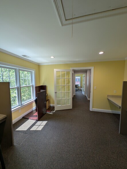 225 Oakland Rd, South Windsor, CT à louer - Photo du bâtiment - Image 2 de 6