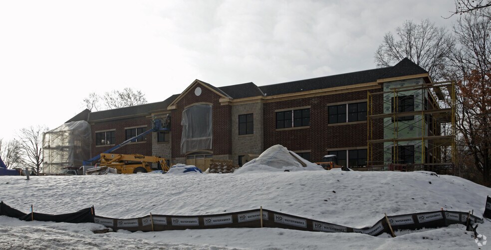 4605 E Galbraith Rd, Cincinnati, OH à vendre - Photo du bâtiment - Image 3 de 17