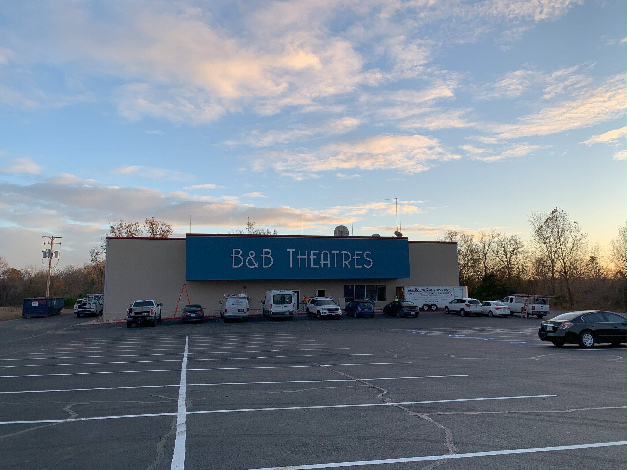 1601 Malcolm Mosby Dr, Neosho, MO à vendre Photo principale- Image 1 de 2