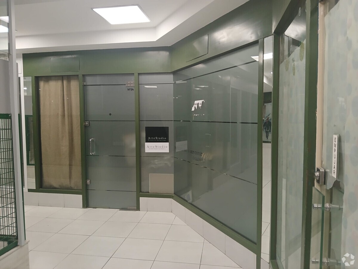 Calle de Juan Bravo, 6, Segovia, SEG 40001 - Unit Puerta 34, Esc. 1 - - Interior Photo - Image 2 of 5