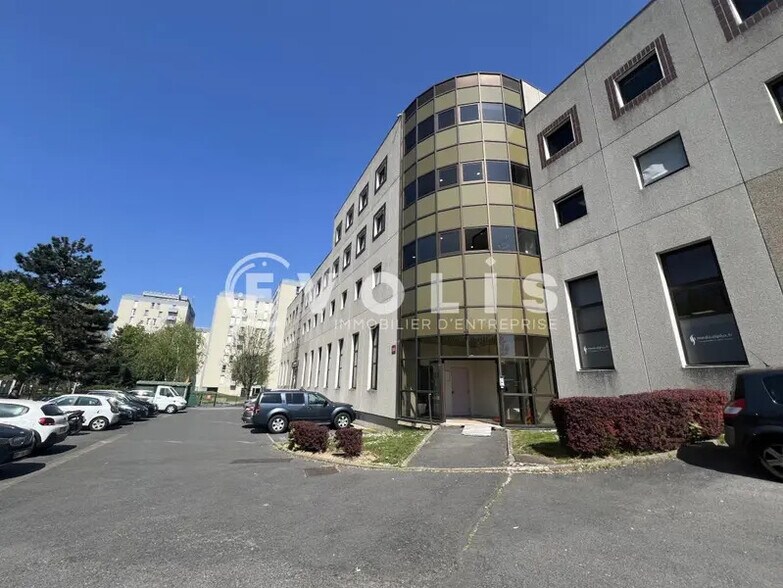 Office in Boissy-Saint-Léger for sale - Building Photo - Image 1 of 1