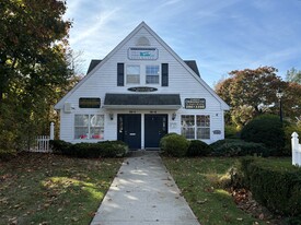 16 Station Rd, Bellport NY - Services immobiliers commerciaux