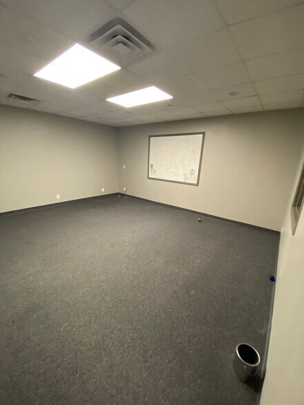 163 Business Park Dr, Lebanon, TN à louer - Photo du bâtiment - Image 3 de 29