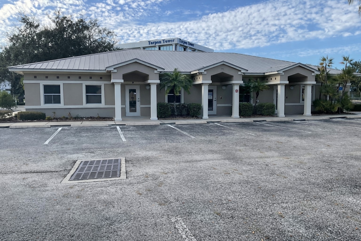 955 E Martin Luther King Junior Dr, Tarpon Springs, FL for lease Primary Photo- Image 1 of 19