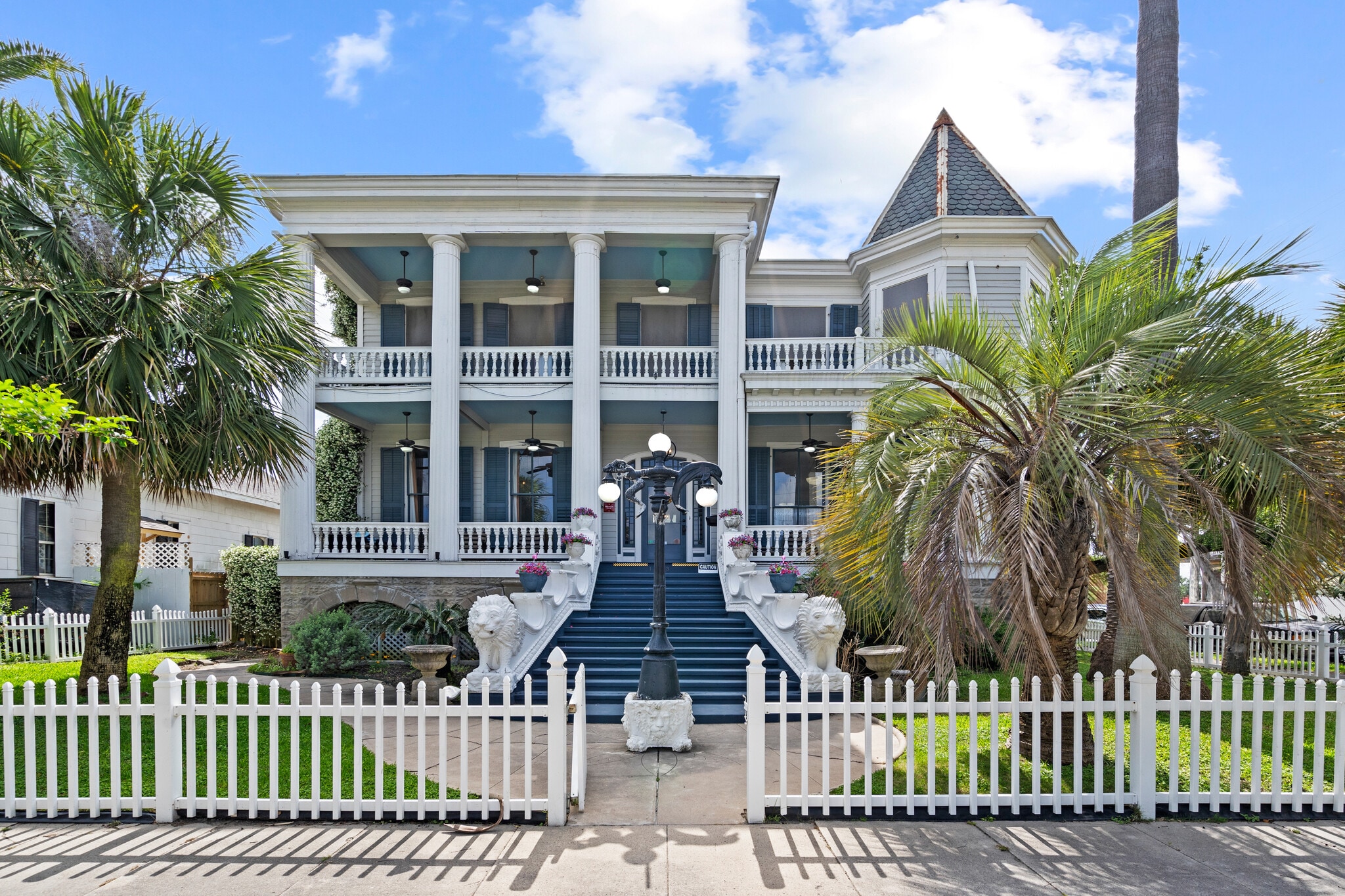 1103 33rd St, Galveston, TX for sale Building Photo- Image 1 of 107