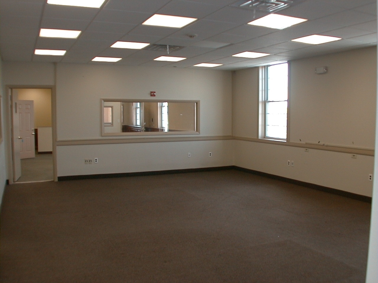 3017-3023 Hempstead Tpke, Levittown, NY for lease Interior Photo- Image 1 of 8