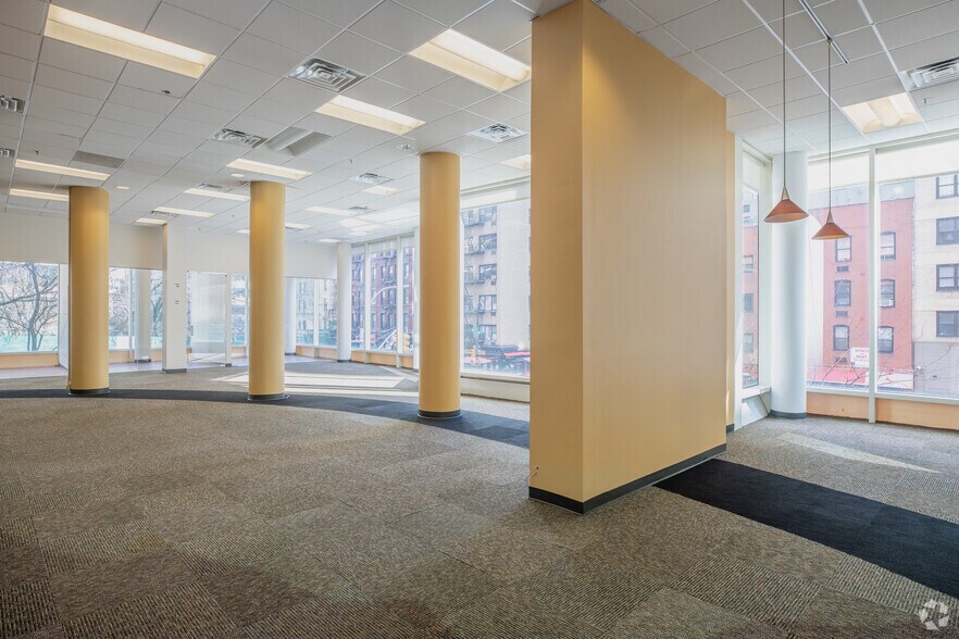 250 E 49th St, New York, NY à louer - Photo intérieure - Image 3 de 19