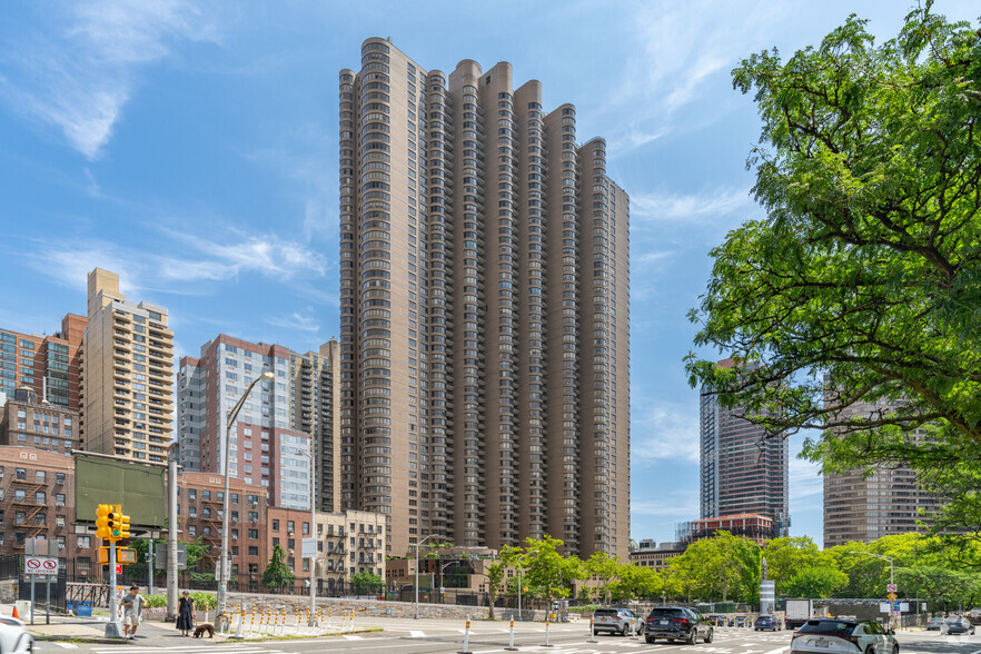 345 E 37th St, New York, NY à vendre - Photo principale - Image 1 de 1