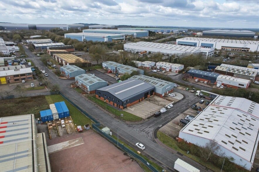 Whittle Clos, Daventry for lease - Building Photo - Image 2 of 8