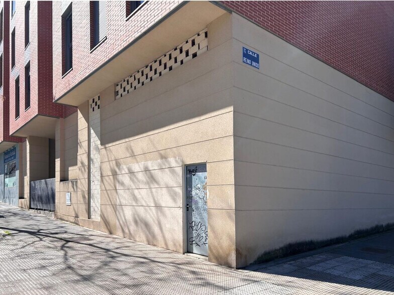 Commerce de détail dans Guadalajara, Guadalajara à louer - Photo du bâtiment - Image 2 de 3