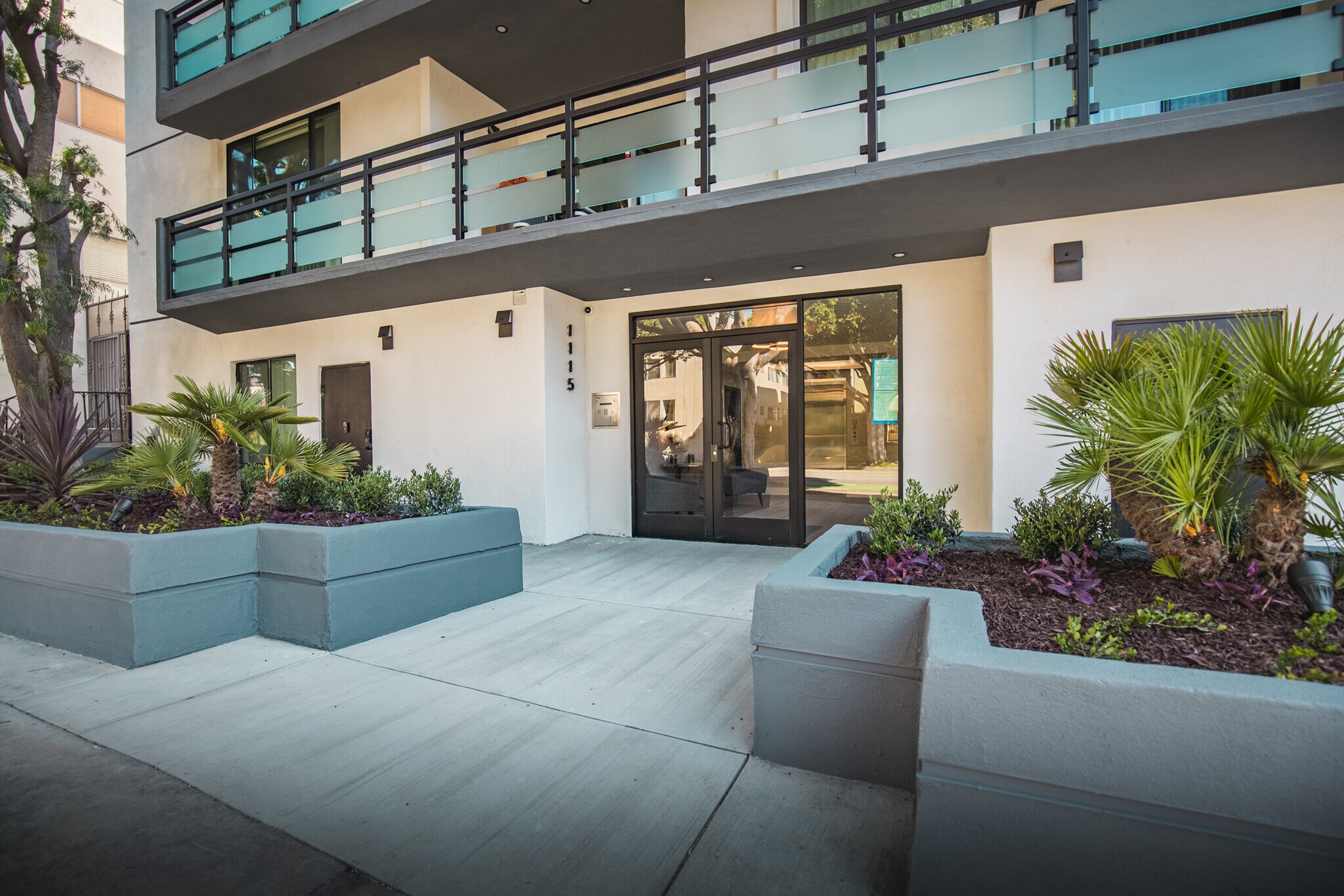 1115 14th St, Santa Monica, CA à vendre Photo principale- Image 1 de 46