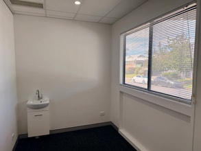7 Apollo Rd, Bulimba for lease Interior Photo- Image 2 of 5