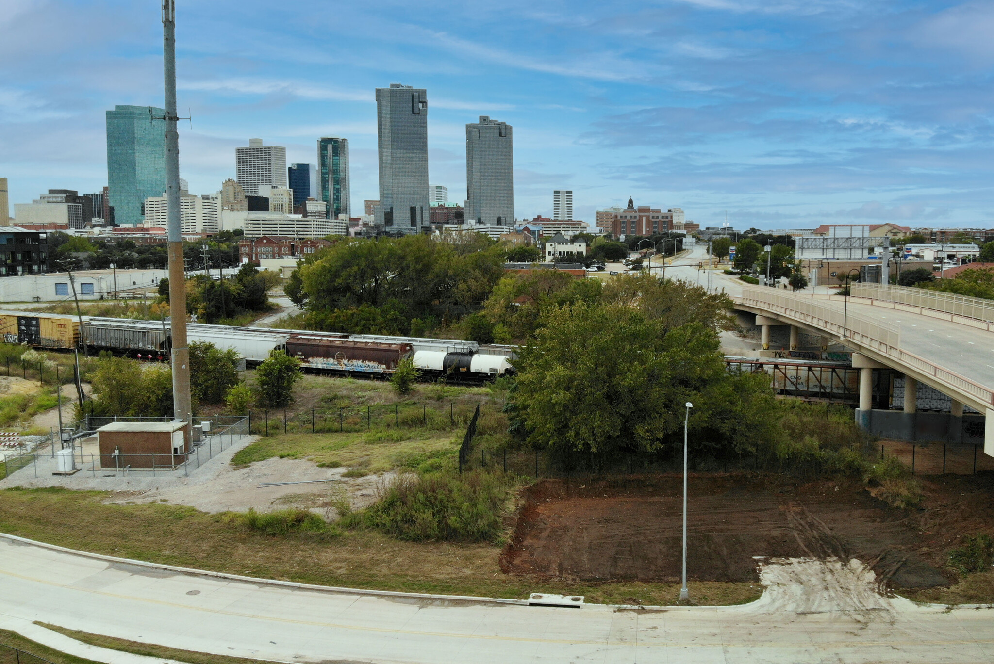 100 N Live Oak St, Fort Worth, TX à vendre Autre- Image 1 de 1