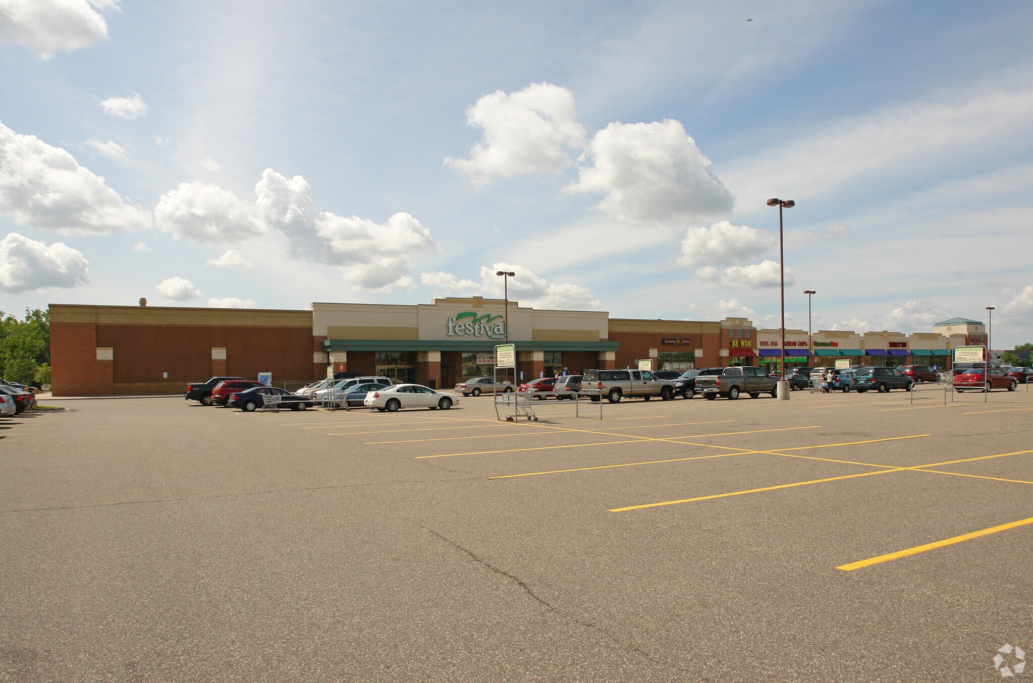 2218-2279 NW Bunker Lake Blvd, Andover, MN for lease Primary Photo- Image 1 of 5