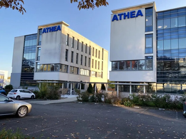 Office in Rennes for lease - Building Photo - Image 1 of 9