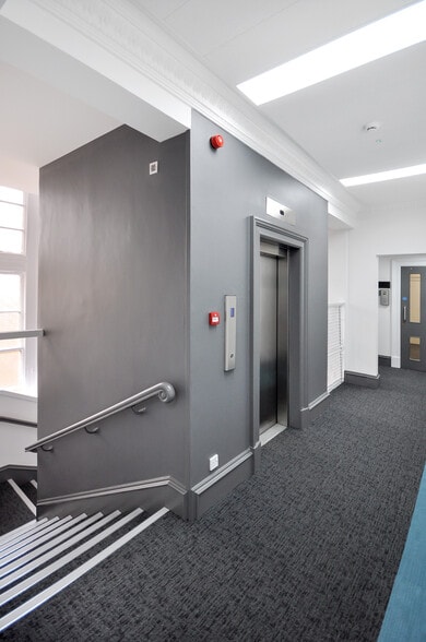 135 Buchanan St, Glasgow for lease - Interior Photo - Image 3 of 7