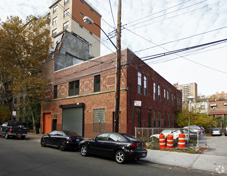 3441 Kingsbridge Ave, Bronx, NY for sale - Primary Photo - Image 1 of 1