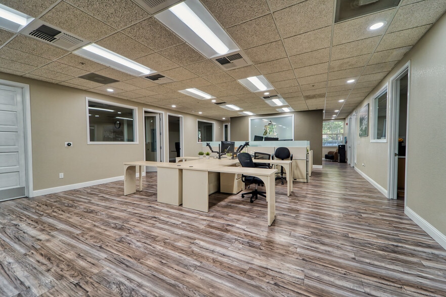 1100 Civic Center Blvd, Yuba City, CA for lease - Building Photo - Image 3 of 7