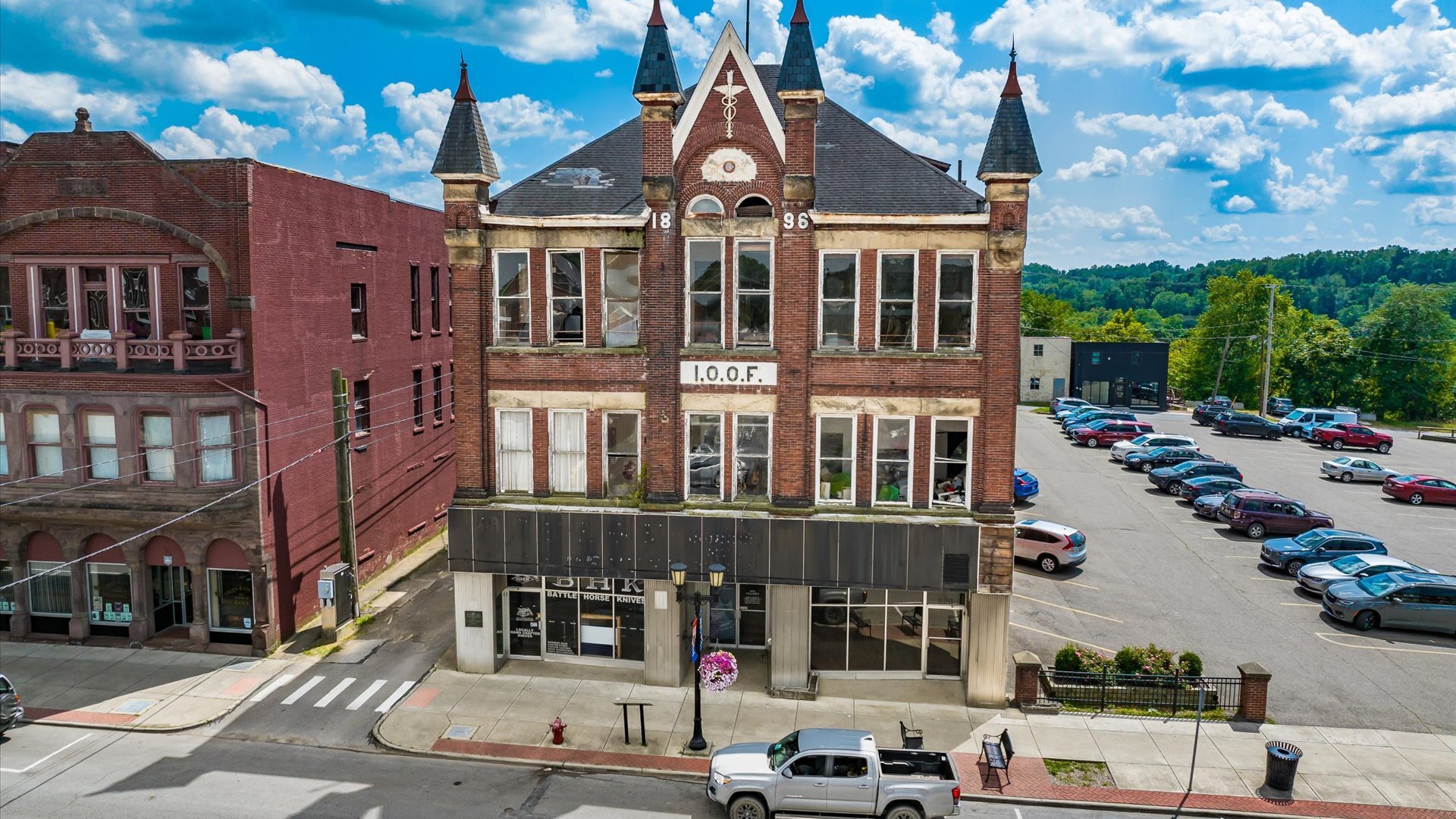 622 Wheeling Ave, Cambridge, OH à vendre Photo du bâtiment- Image 1 de 12