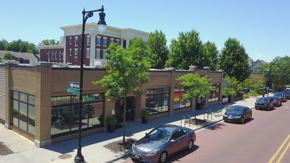 924 Cherry St SE, Grand Rapids, MI à louer - Photo du bâtiment - Image 2 de 10