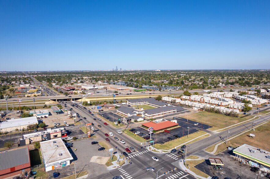 7400 S May Ave, Oklahoma City, OK à vendre - Aérien - Image 2 de 5