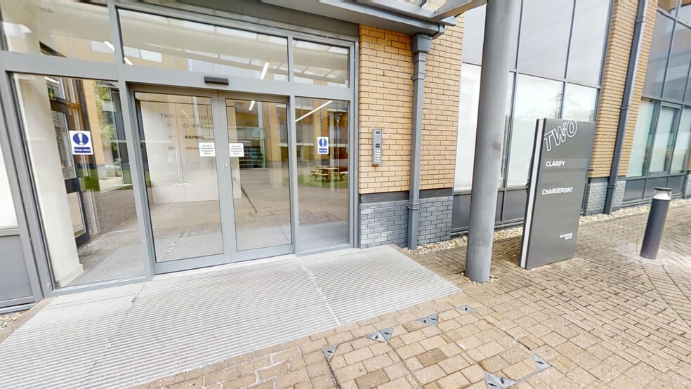 2 Waterside Dr, Reading for lease - Matterport 3D Scan - Image 3 of 11