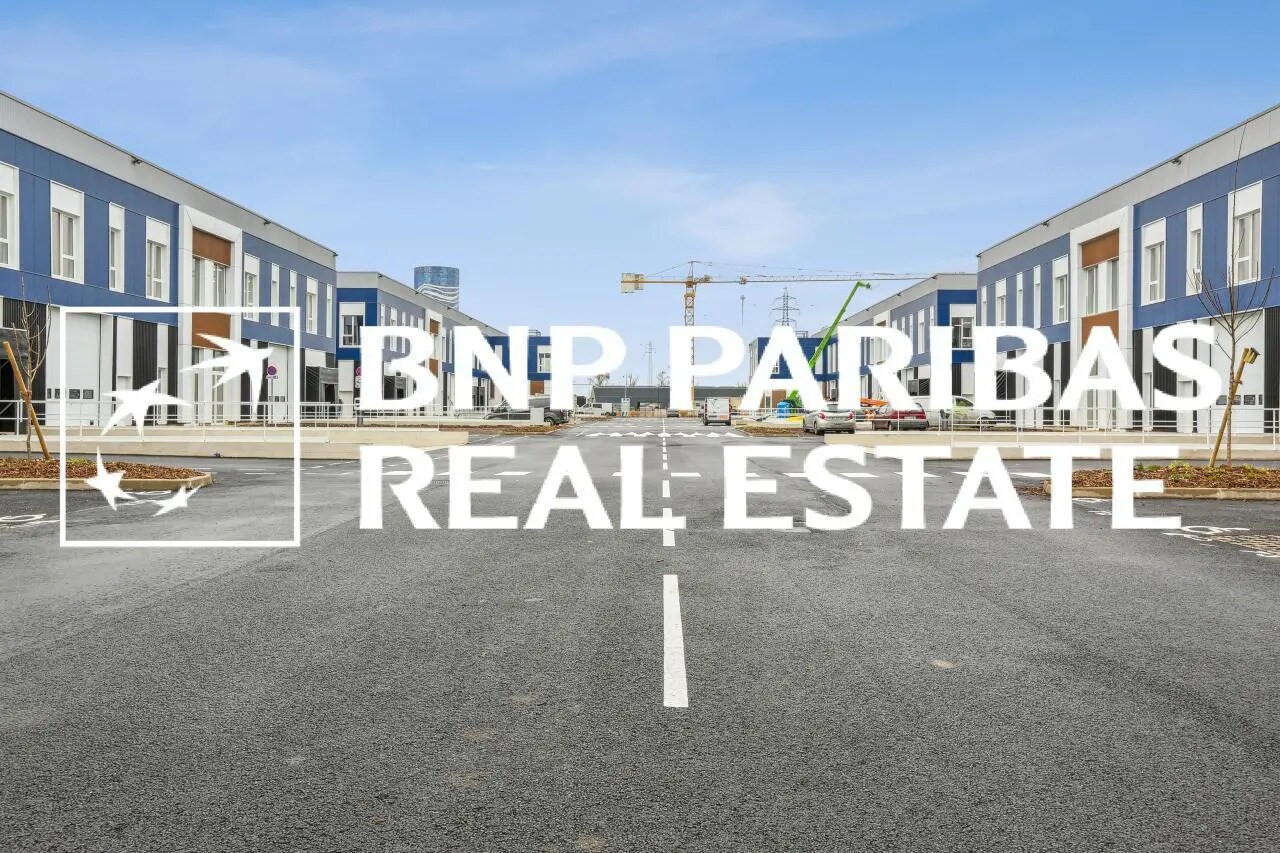 Flex in Moissy-Cramayel for lease Building Photo- Image 1 of 15