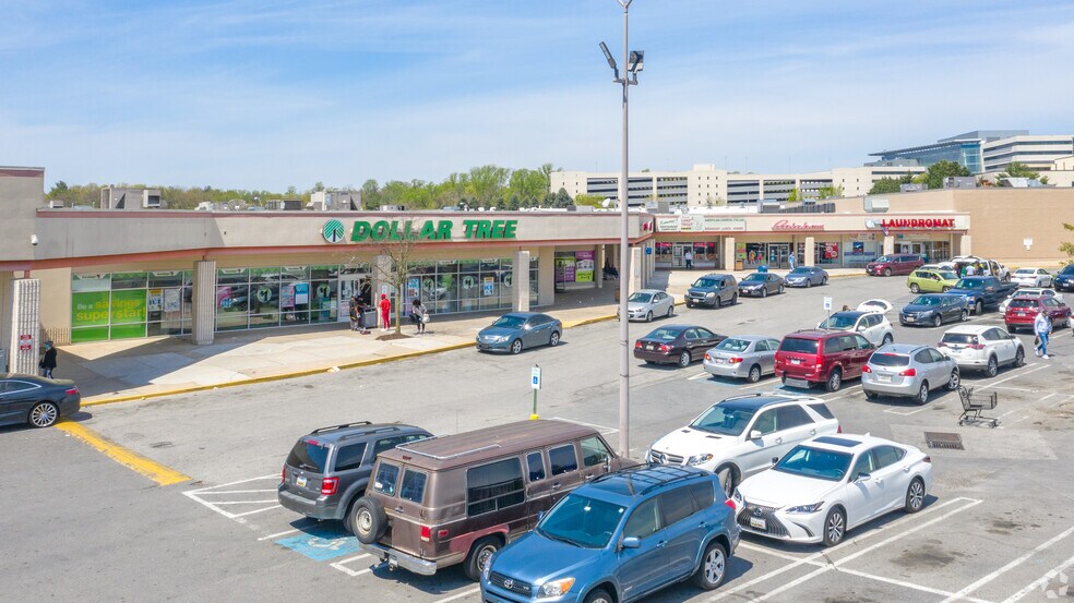 4600-4660 W Northern Pky, Baltimore, MD à louer - Photo du bâtiment - Image 1 de 4