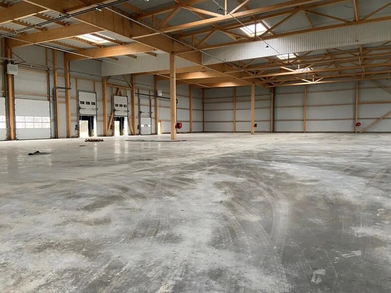 Industriel dans Tremblay-en-France à louer - Photo intérieure - Image 2 de 4