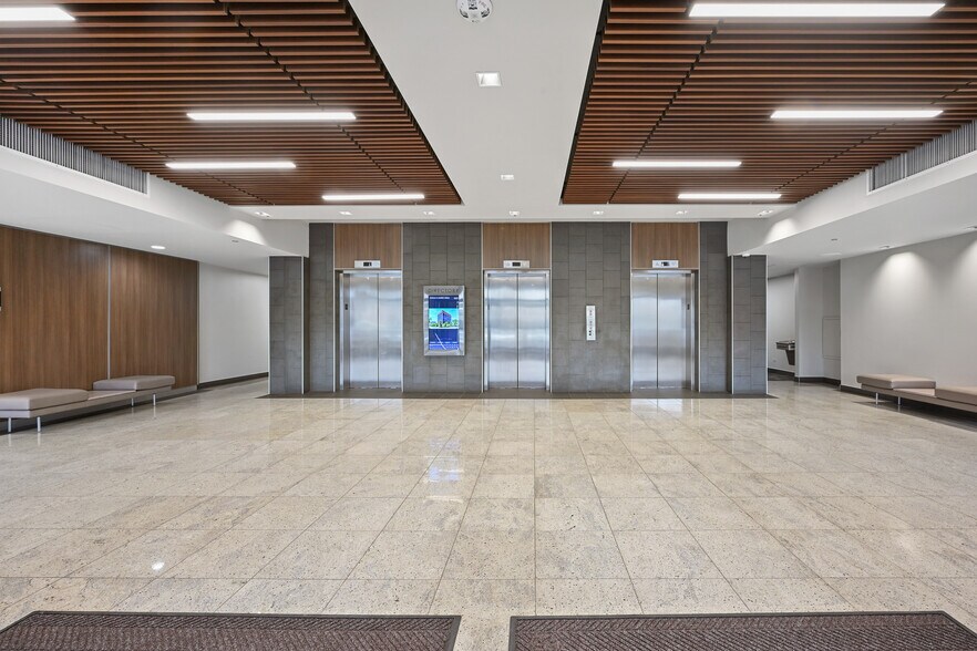 425 S Cherry St, Glendale, CO à louer - Photo intérieure - Image 2 de 17