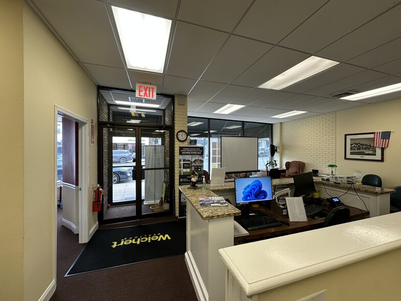 2092 Boston Post rd, Larchmont, NY for lease - Building Photo - Image 2 of 11