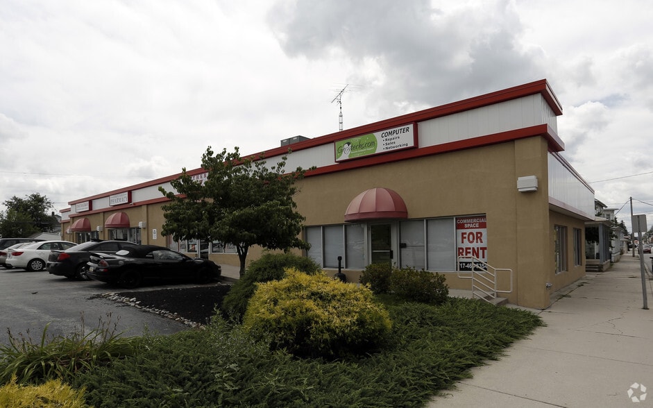 2-8 S 6th St, Mc Sherrystown, PA for lease - Building Photo - Image 2 of 6