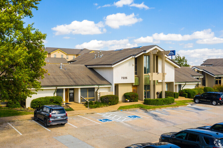 7225 S 85th East Ave, Tulsa, OK à vendre - Photo du bâtiment - Image 3 de 39