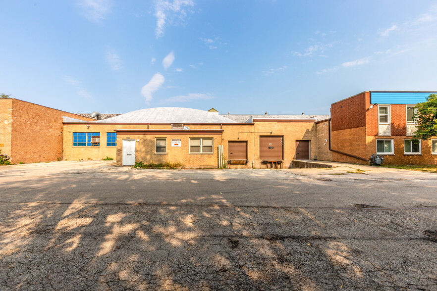 7441 Channel Rd, Skokie, IL for lease - Building Photo - Image 1 of 20