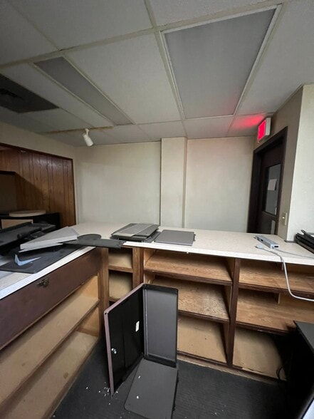 3115 N Roemer Rd, Appleton, WI for lease - Interior Photo - Image 2 of 12