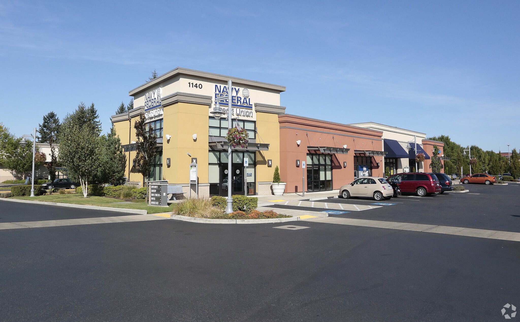 8048 Martin Way E, Lacey, WA à vendre Photo principale- Image 1 de 14