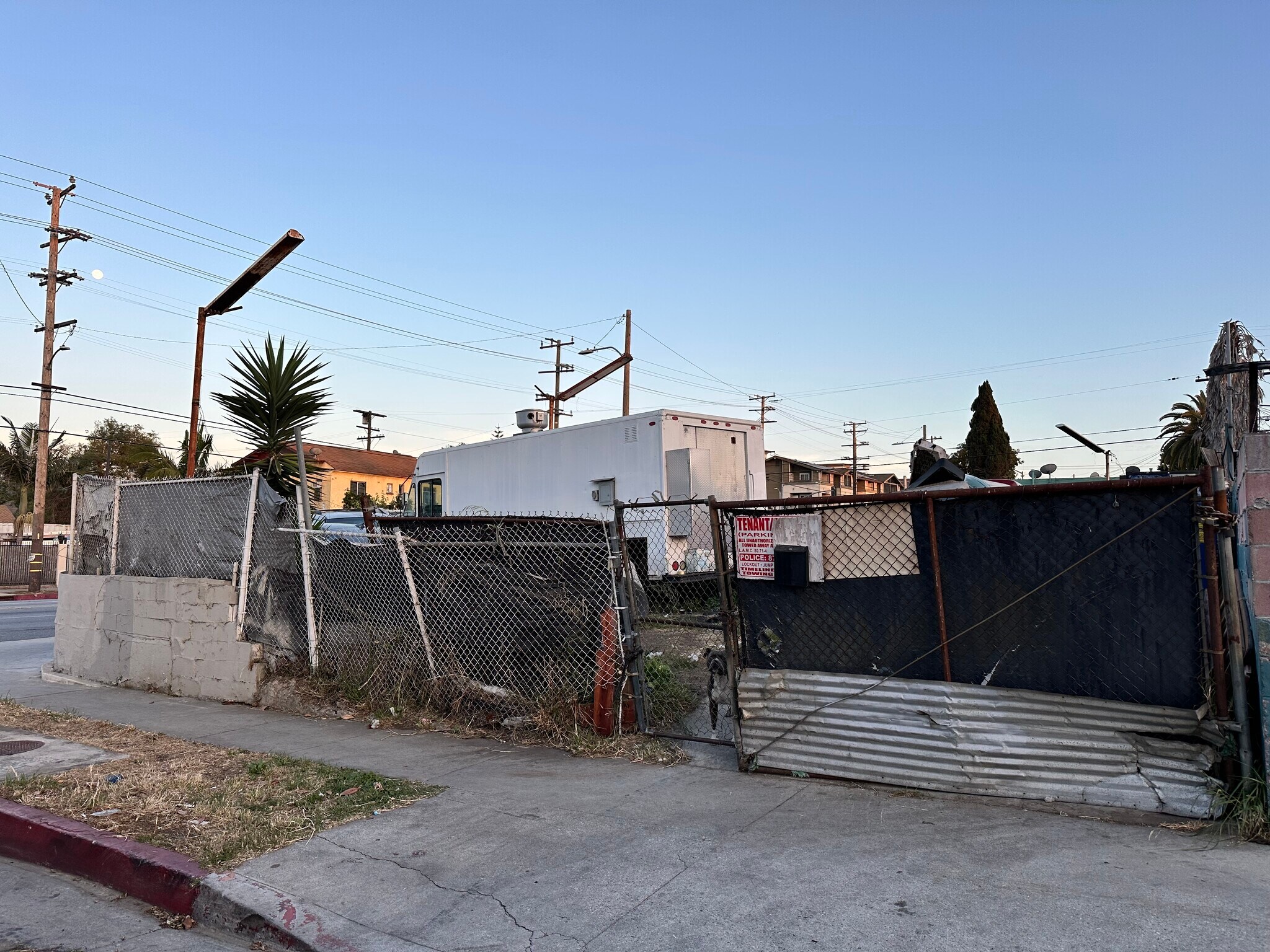 10305 S Normandie Ave, Los Angeles, CA à vendre Photo principale- Image 1 de 7