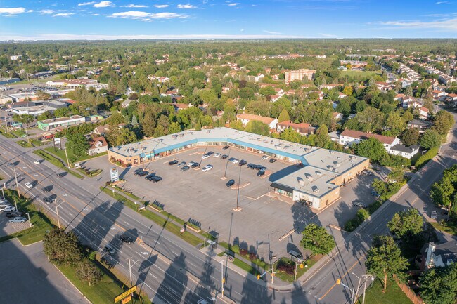 Plus de détails pour 2190-2194 Robertson Rd, Ottawa, ON - Commerce de détail à louer