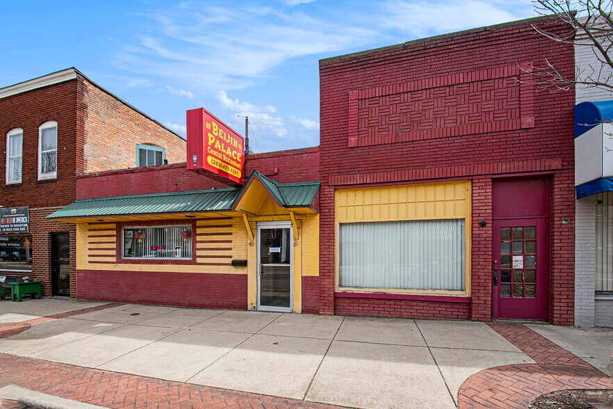 108 E Ferry St, Berrien Springs, MI à vendre - Photo du bâtiment - Image 2 de 19